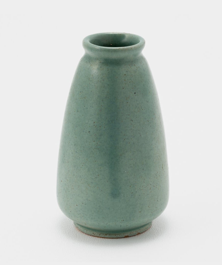 Frankoma <br> #499 Vase <br> c. 1936-1938, H. 4 1/4" <br> Jade Green <br> Ada Clay, Round O