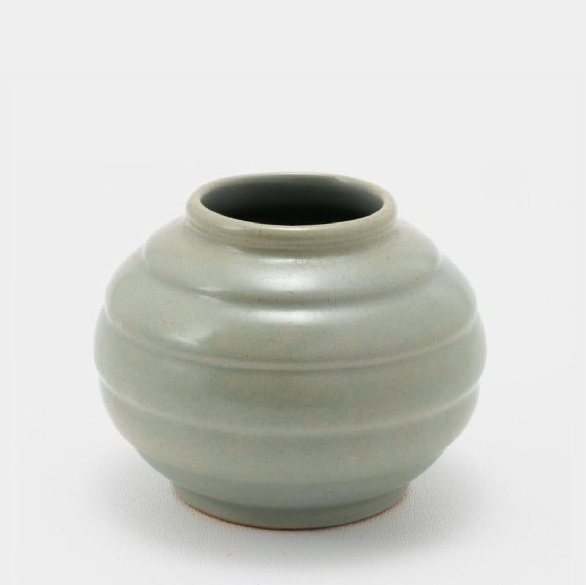 Frankoma <br> #13 Vase <br> c. 1936-1938, H. 3" <br> Dove Gray <br> Ada Clay, Cat Mark